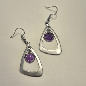 Trouglići srebrni – Mystic Lilac – elegantna minđuša iz kolekcije Serendi