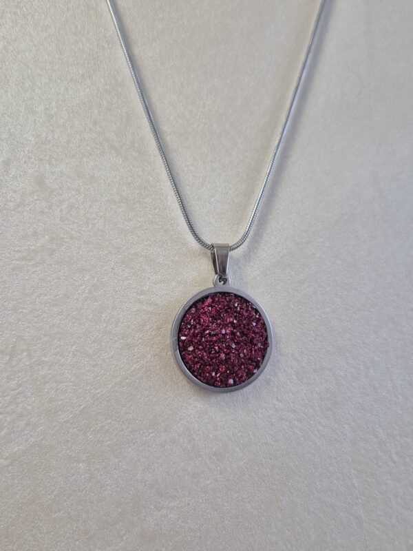 Ogrlica srebrna veća – Crimson Stardust – elegantna ogrlica iz kolekcije Serendipity