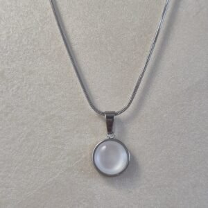 Ogrlica srebrna manja – Clouded Pearl – elegantna ogrlica iz kolekcije Serendipity