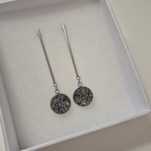 Viseće srebrne – Graphite Stardust – elegantna minđuša iz kolekcije Serendipity