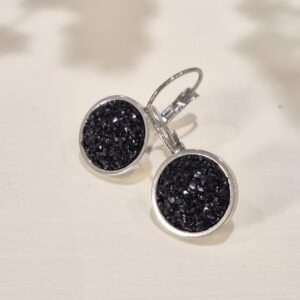 Francuske srebrne kopče – Onyx Spark – elegantna minđuša iz kolekcije Serendipity