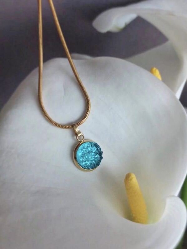 Ogrlica zlatna manja – Blue Stardust – elegantna ogrlica iz kolekcije Serendipity